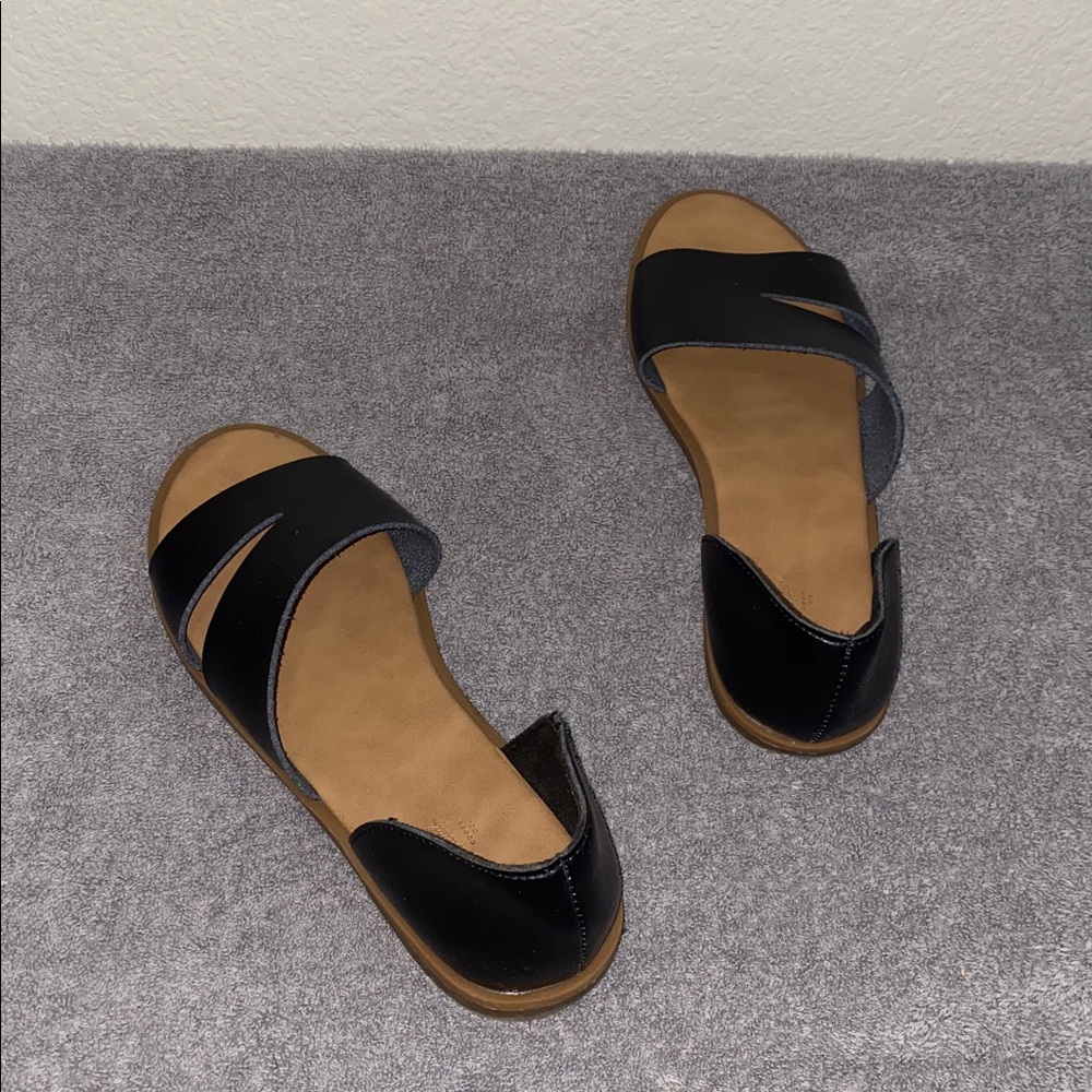 🌵The perfect black sandal with elegant design! - Picture 2 of 8